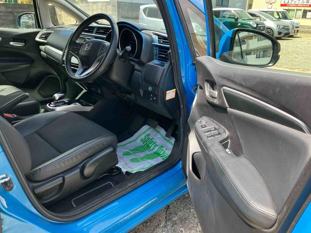 フィットハイブリッドFパッケージハイブリッド 2WD 1500CC 7段AT ナビ付 バックカメラ プッシュボタンスタート ドライブレコーダー付き ETC付き クルーズコントロール 運転席・助手席SRSエアバッグ(福島県)の中古車