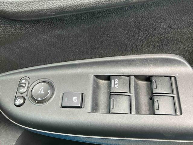 フィットハイブリッドFパッケージハイブリッド 2WD 1500CC 7段AT ナビ付 バックカメラ プッシュボタンスタート ドライブレコーダー付き ETC付き クルーズコントロール 運転席・助手席SRSエアバッグ(福島県)の中古車