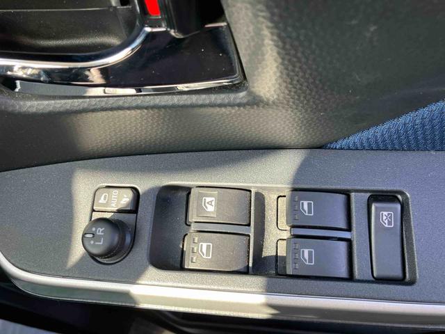 トールカスタムＧ　ＳＡII２ＷＤ　ＣＶＴ　１０００ＣＣ　パノラマモニター　ナビ付き　スマートアシストＩＩ　プッシュボタンスタート　両側電動スライドドア　アイドリングストップ　クルーズコントロール　フォグランプ（福島県）の中古車