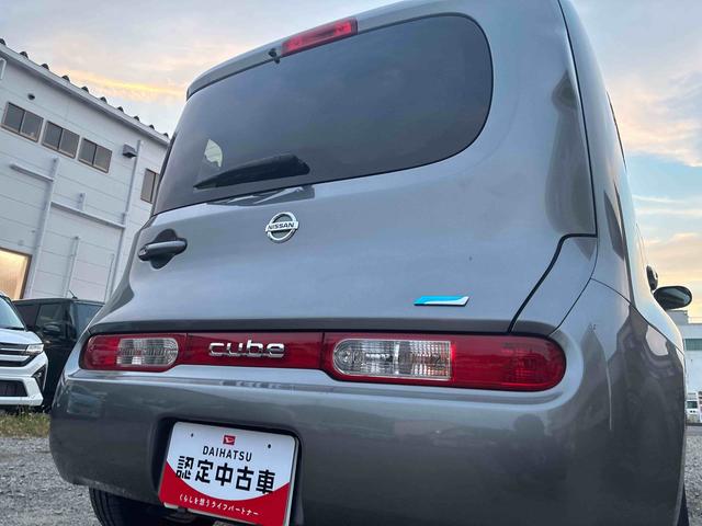 キューブ１５Ｘ　Ｖセレクション４ＷＤ　ＡＴ　アイドリングストップ　電動格納ミラー　オートエアコン　　広々空間　たくさんの収納　オートライト（福島県）の中古車