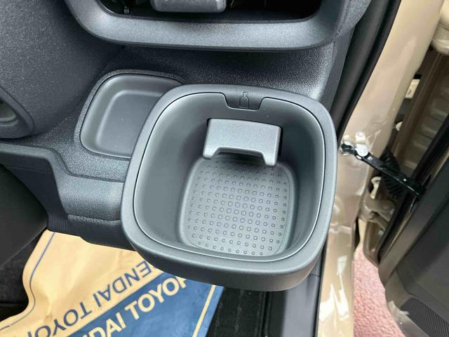 シエンタハイブリッドＺワンオーナ　禁煙　エアバック　キーレスエントリー　ナビＴＶ　整備記録簿　ＥＴＣ車載器　スマートキー　ＡＢＳ（宮城県）の中古車