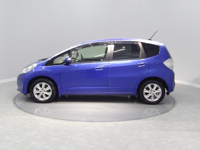 フィットハイブリッドスマートセレクションＶＳＡ　スマートキー　オートエアコン　　クルーズコントロール　デジタルメーター　イモビライザー　ＬＥＤリアコンビランプ（岩手県）の中古車