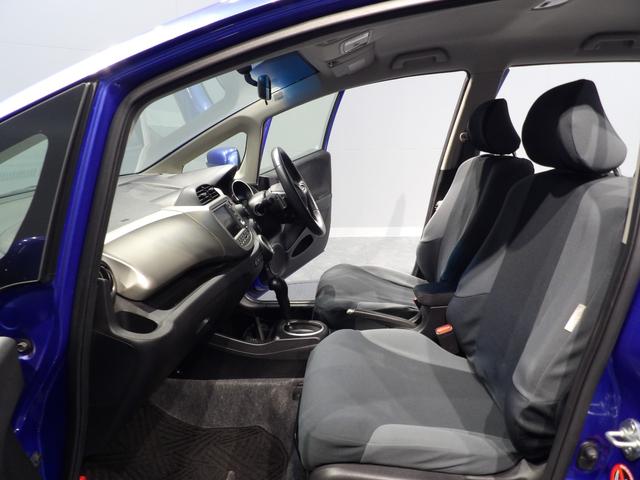 フィットハイブリッドスマートセレクションＶＳＡ　スマートキー　オートエアコン　　クルーズコントロール　デジタルメーター　イモビライザー　ＬＥＤリアコンビランプ（岩手県）の中古車