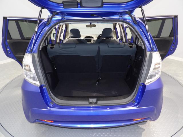 フィットハイブリッドスマートセレクションＶＳＡ　スマートキー　オートエアコン　　クルーズコントロール　デジタルメーター　イモビライザー　ＬＥＤリアコンビランプ（岩手県）の中古車