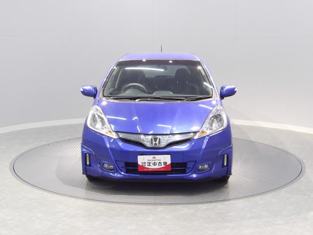 フィットハイブリッドハイブリッド・１０ｔｈアニバーサリーＥＴＣ　スマートキー　フォグランプ　　クルーズコントロール　ＨＩＤヘッドライト　オートエアコン　ステアリングスイッチ（岩手県）の中古車
