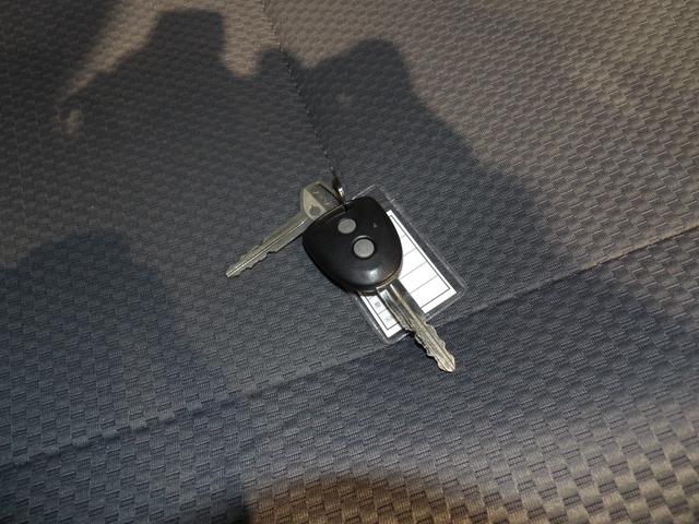 ハイゼットトラックジャンボＳＡIIIｔ４ＷＤ　５ＭＴ　スマートアシストＩＩＩｔ　ＬＥＤヘッドライト　メッキグリル　キーレスエントリー　パワーウインドウ　集中ドアロック　フルオートエアコン　ＶＳＣ＆ＴＲＣ（岩手県）の中古車