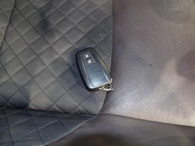 Ｃ−ＨＲＧ−ＴＴｏｙｏｔａ　Ｓａｆｅｔｙ　Ｓｅｎｓｅ　Ｐ、ブラインドスポットモニター、ＬＥＤヘッドランプ、１８インチアルミ、上級コンビシート、シーケンシャルウインカー、電動パーキングブレーキ、スマートエントリー（岩手県）の中古車