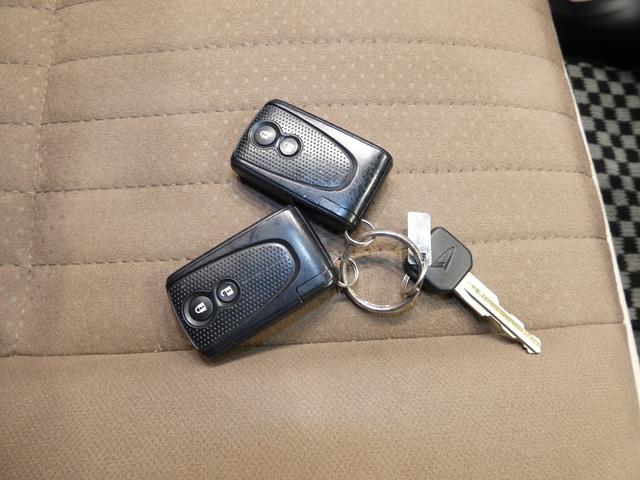 ミラココアココアプラスＸスペシャルコーデ４ＷＤ　オートエアコン　ルーフレール　キーフリーシステム　ＣＤ　専用シート（岩手県）の中古車