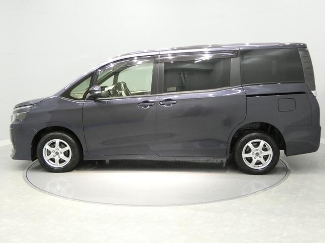 ヴォクシーＸ４ＷＤ　７人乗り　社外ナビ　ＥＴＣ　左側パワースライドドア　リヤオートエアコン　寒冷地仕様　アイドリングストップ（岩手県）の中古車