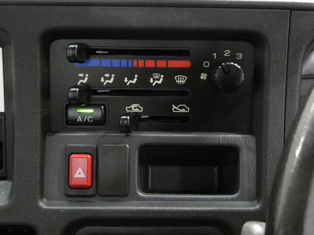 サンバートラックTB4WD 5MT エアコン パワステ CD パートタイム4WD 荷台作業灯 三方開 4気筒エンジン(岩手県)の中古車