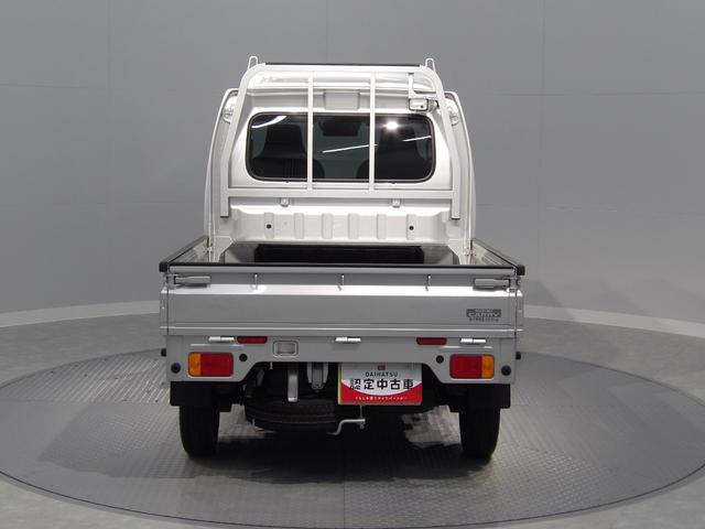 スーパーキャリイＸ４ＷＤ　５ＭＴ　　リクライニングシート　　フォグランプ　キーレス　パワーウィンドウ　運転席助手席エアバッグ　ＡＢＳ　オーバーヘッドシェルフ　作業灯　背面収納スペース（岩手県）の中古車