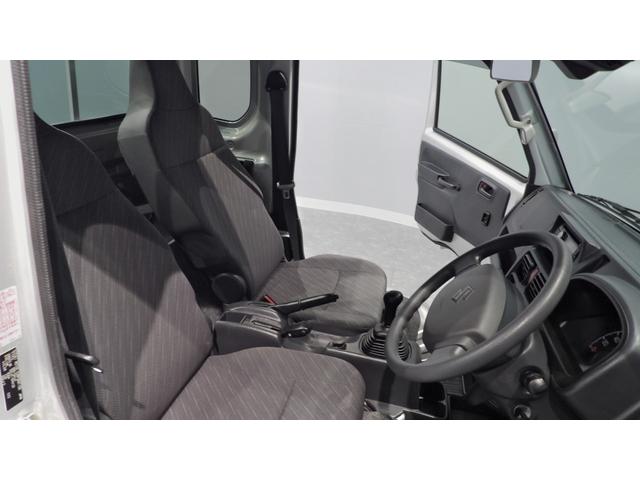 スーパーキャリイＸ４ＷＤ　５ＭＴ　　リクライニングシート　　フォグランプ　キーレス　パワーウィンドウ　運転席助手席エアバッグ　ＡＢＳ　オーバーヘッドシェルフ　作業灯　背面収納スペース（岩手県）の中古車