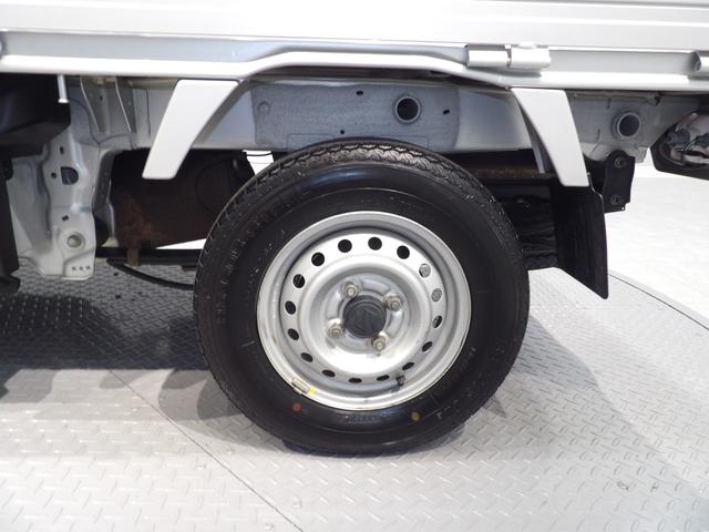 スーパーキャリイＸ４ＷＤ　５ＭＴ　　リクライニングシート　　フォグランプ　キーレス　パワーウィンドウ　運転席助手席エアバッグ　ＡＢＳ　オーバーヘッドシェルフ　作業灯　背面収納スペース（岩手県）の中古車