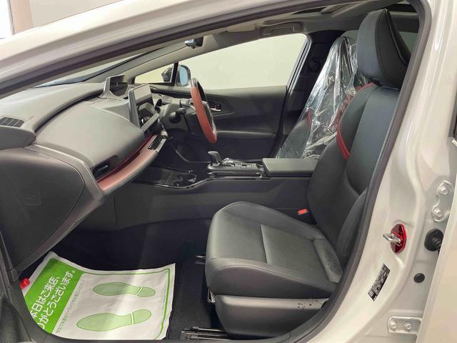 プリウスＺ１オナ車　ＥＴＣ車載器　ナビ・ＴＶ　アルミホイール　運転席エアバッグ　ＡＢＳ　スマートキー　キーフリ　記録簿付き（宮城県）の中古車