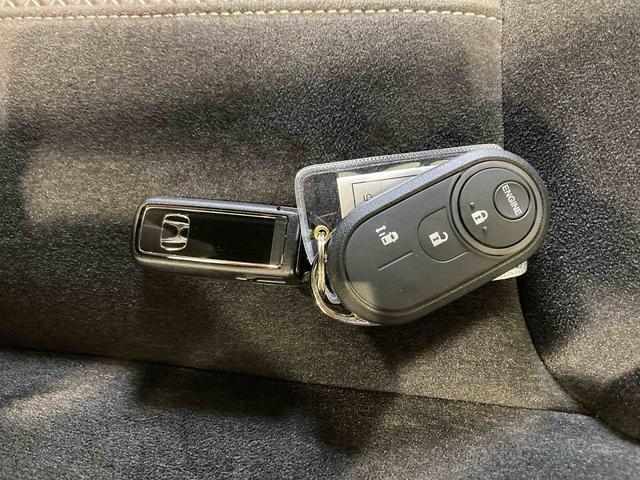 N−BOXカスタムLナビ 下回り防錆済み アルミ 4WD エアバッグ ABS キーレスー スマートキー(青森県)の中古車