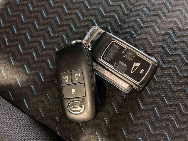 トールカスタムＧナビ　エンスタ　下回り防錆済み　４ＷＤ　アルミ　ＡＢＳ　エアバッグ　キーフリー　スマートキー（青森県）の中古車
