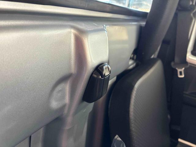 ハイゼットトラックスタンダード　農用スペシャル電子制御式４ＷＤ　スマアシ（衝突安全防止機能）　純正ＡＭＦＭチューナー　マニュアルエアコン　オートライト　ハロゲンヘッドランプ　荷台灯　リヤ４枚リーフスプリング　デュアルエアバッグ　コーナーセンサー（秋田県）の中古車