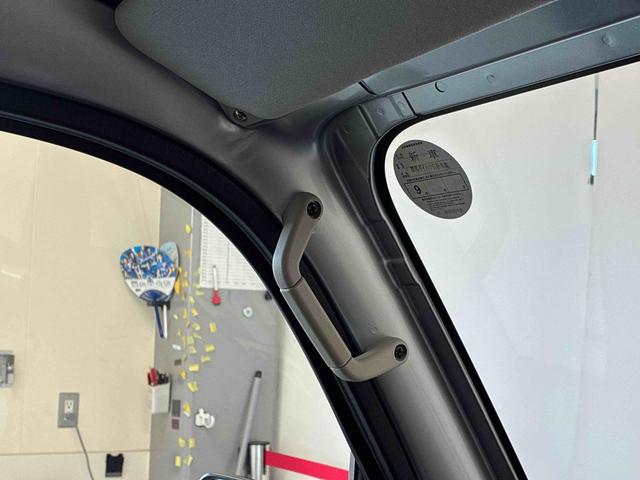 ハイゼットトラックスタンダード　農用スペシャル電子制御式４ＷＤ　スマアシ（衝突安全防止機能）　純正ＡＭＦＭチューナー　マニュアルエアコン　オートライト　ハロゲンヘッドランプ　荷台灯　リヤ４枚リーフスプリング　デュアルエアバッグ　コーナーセンサー（秋田県）の中古車