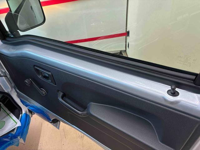 ハイゼットトラックスタンダード　農用スペシャル電子制御式４ＷＤ　スマアシ（衝突安全防止機能）　純正ＡＭＦＭチューナー　マニュアルエアコン　オートライト　ハロゲンヘッドランプ　荷台灯　リヤ４枚リーフスプリング　デュアルエアバッグ　コーナーセンサー（秋田県）の中古車