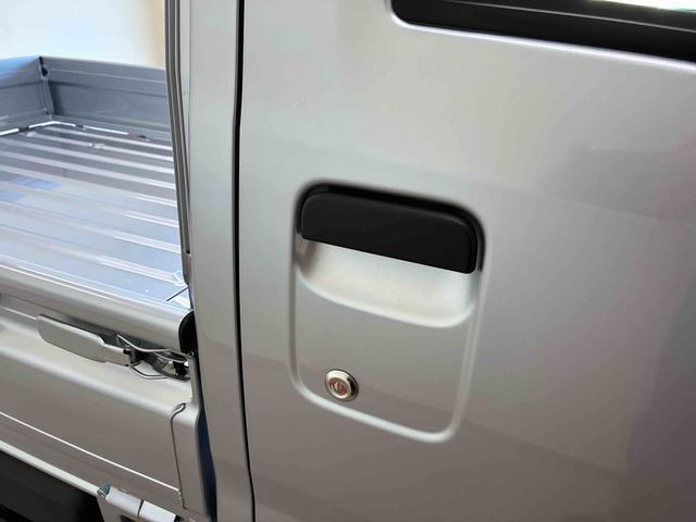 ハイゼットトラックスタンダード　農用スペシャル電子制御式４ＷＤ　スマアシ（衝突安全防止機能）　純正ＡＭＦＭチューナー　マニュアルエアコン　オートライト　ハロゲンヘッドランプ　荷台灯　リヤ４枚リーフスプリング　デュアルエアバッグ　コーナーセンサー（秋田県）の中古車