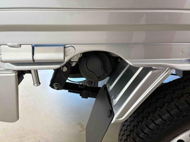 ハイゼットトラックスタンダード　農用スペシャル電子制御式４ＷＤ　スマアシ（衝突安全防止機能）　純正ＡＭＦＭチューナー　マニュアルエアコン　オートライト　ハロゲンヘッドランプ　荷台灯　リヤ４枚リーフスプリング　デュアルエアバッグ　コーナーセンサー（秋田県）の中古車