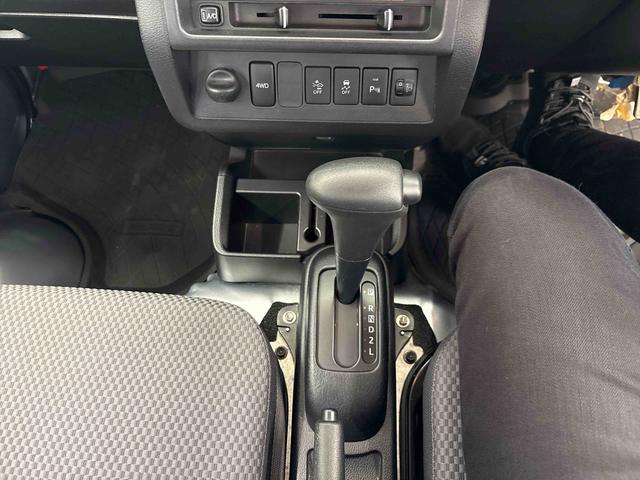 ハイゼットトラックエクストラＳＡIIIｔパートタイム４ＷＤ　純正ＣＤ　ＬＥＤヘッドライト／フォグランプ　キーレスエントリー　コーナーセンサー　荷台作業灯　マニュアルエアコン　オートライト　ストロング防錆　リヤ４枚リーフスプリング（秋田県）の中古車