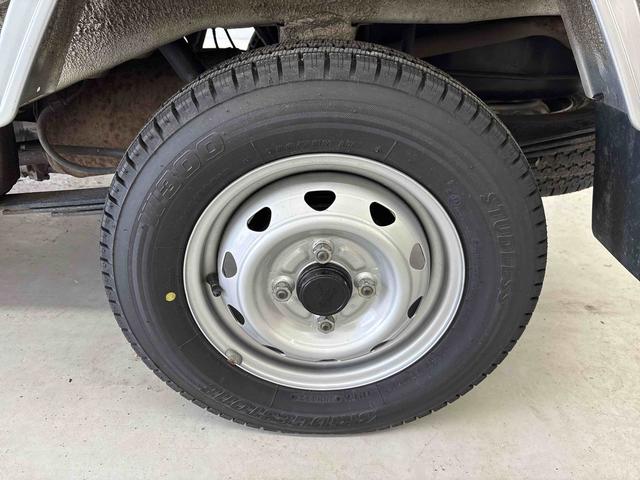 ハイゼットトラックエクストラＳＡIIIｔパートタイム４ＷＤ　純正ＣＤ　ＬＥＤヘッドライト／フォグランプ　キーレスエントリー　コーナーセンサー　荷台作業灯　マニュアルエアコン　オートライト　ストロング防錆　リヤ４枚リーフスプリング（秋田県）の中古車