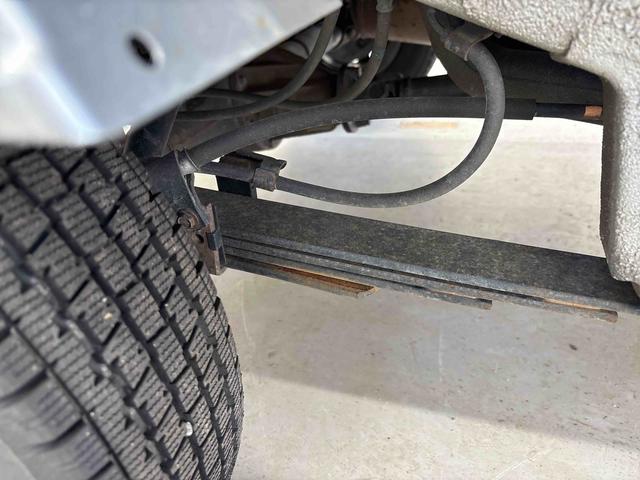 ハイゼットトラックエクストラＳＡIIIｔパートタイム４ＷＤ　純正ＣＤ　ＬＥＤヘッドライト／フォグランプ　キーレスエントリー　コーナーセンサー　荷台作業灯　マニュアルエアコン　オートライト　ストロング防錆　リヤ４枚リーフスプリング（秋田県）の中古車