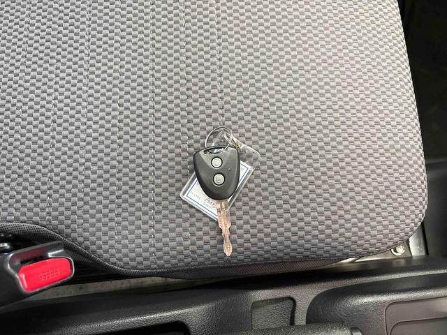 ハイゼットトラックエクストラＳＡIIIｔパートタイム４ＷＤ　純正ＣＤ　ＬＥＤヘッドライト／フォグランプ　キーレスエントリー　コーナーセンサー　荷台作業灯　マニュアルエアコン　オートライト　ストロング防錆　リヤ４枚リーフスプリング（秋田県）の中古車