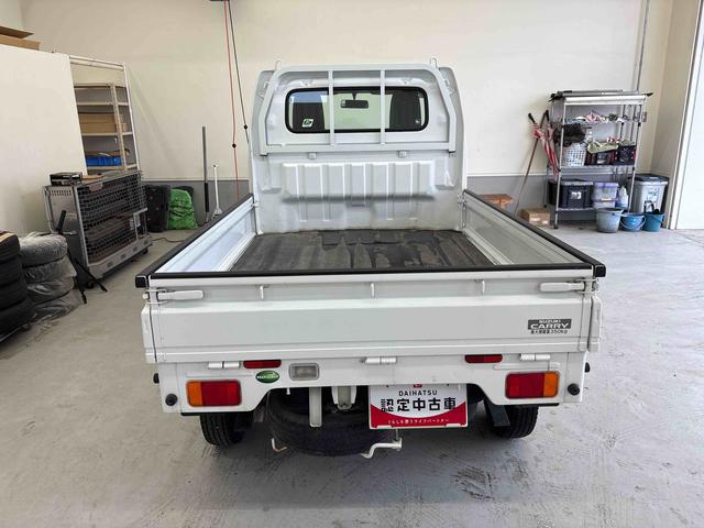 キャリイトラックＫＣエアコン・パワステパートタイム４ＷＤ　ハロゲンヘッドライト　マニュアルエアコン純正ラジオ　リヤ４枚リーフ（秋田県）の中古車