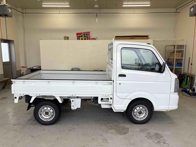 キャリイトラックＫＣエアコン・パワステパートタイム４ＷＤ　ハロゲンヘッドライト　マニュアルエアコン純正ラジオ　リヤ４枚リーフ（秋田県）の中古車
