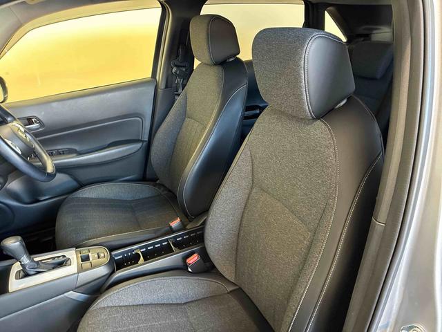 フィットｅ：ＨＥＶホーム２ＷＤ　衝突安全防止機能　ナビ　バックカメラ　クルーズコントロール　オートエアコン／ライト　ＬＥＤヘッド／フォグランプ　キーフリー　ＥＴＣ　サイドカーテンエアバッグ　チルトステアリング　シートリフター（秋田県）の中古車