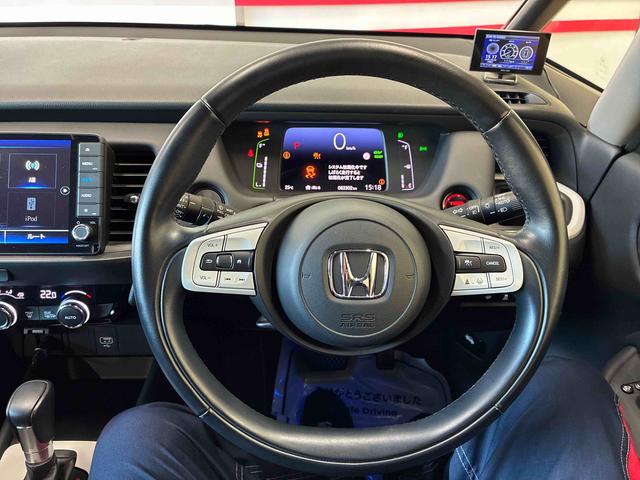 フィットｅ：ＨＥＶホーム２ＷＤ　衝突安全防止機能　ナビ　バックカメラ　クルーズコントロール　オートエアコン／ライト　ＬＥＤヘッド／フォグランプ　キーフリー　ＥＴＣ　サイドカーテンエアバッグ　チルトステアリング　シートリフター（秋田県）の中古車