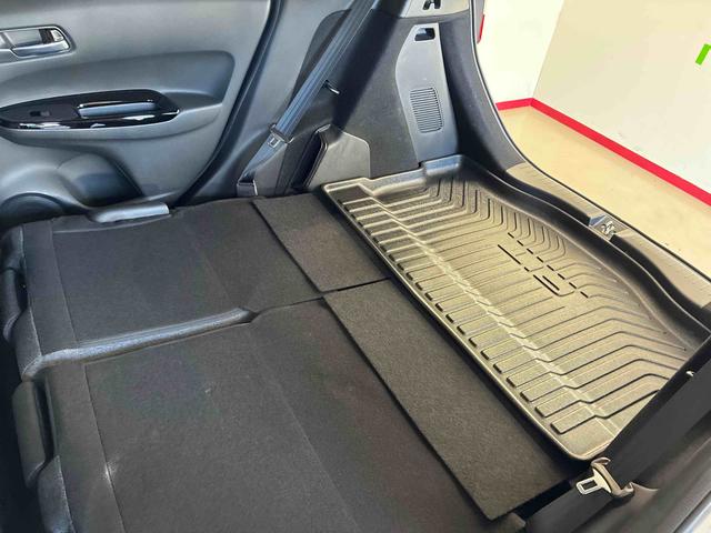フィットｅ：ＨＥＶホーム２ＷＤ　衝突安全防止機能　ナビ　バックカメラ　クルーズコントロール　オートエアコン／ライト　ＬＥＤヘッド／フォグランプ　キーフリー　ＥＴＣ　サイドカーテンエアバッグ　チルトステアリング　シートリフター（秋田県）の中古車