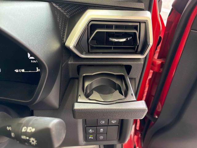 ロッキープレミアムＧ４ＷＤ　ディスプレイオーディオ　パノラマモニター　ＬＥＤヘッドランプ／フォグランプ　オートエアコン／ライト／ハイビーム／電動ドアミラー　電動パーキングブレーキ　リモコンエンジンスターター　ＥＴＣ（秋田県）の中古車