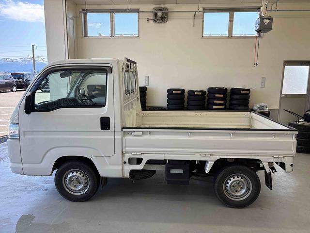 アクティトラックＳＤＸ４ＷＤ　純正ラジオ　ハロゲンヘッドライト　荷台作業灯　マニュアルエアコン（秋田県）の中古車