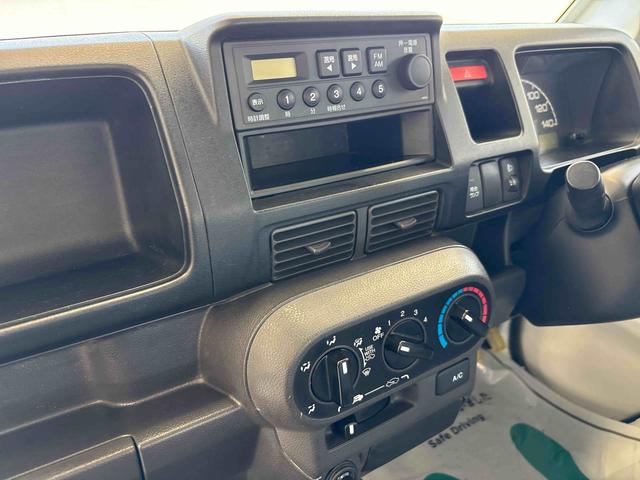 アクティトラックＳＤＸ４ＷＤ　純正ラジオ　ハロゲンヘッドライト　荷台作業灯　マニュアルエアコン（秋田県）の中古車