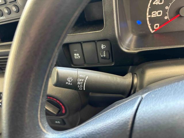 アクティトラックＳＤＸ４ＷＤ　純正ラジオ　ハロゲンヘッドライト　荷台作業灯　マニュアルエアコン（秋田県）の中古車