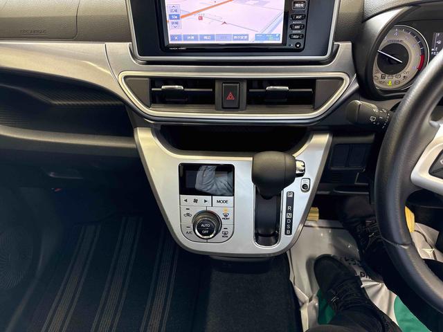 キャストアクティバＧ　ＳＡIII４ＷＤ　純正ナビ　バックカメラ　ステアリングスイッチ　オートエアコン／ライト／電動ドアミラー　ＬＥＤヘッドライト　フォグランプ　ＤＡＣ　ＥＴＣ　チルトステアリング　運転席シートリフター（秋田県）の中古車