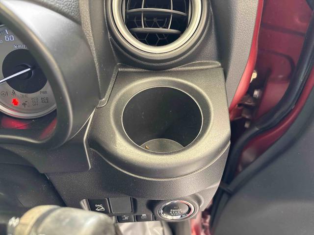 キャストアクティバＧ　ＳＡIII４ＷＤ　純正ナビ　バックカメラ　ステアリングスイッチ　オートエアコン／ライト／電動ドアミラー　ＬＥＤヘッドライト　フォグランプ　ＤＡＣ　ＥＴＣ　チルトステアリング　運転席シートリフター（秋田県）の中古車