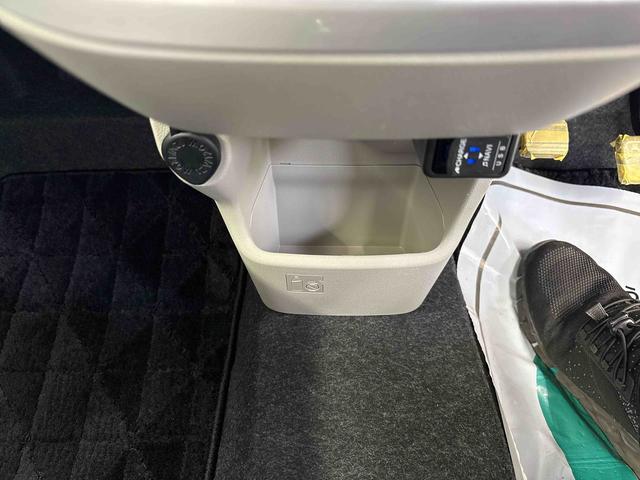 キャストスタイルＸ　リミテッド　ＳＡIII４ＷＤ　純正ナビ　バックカメラ　ハロゲンヘッドライト　オートエアコン／ライト／ハイビーム／電動ドアミラー　ＴＶコントロールキット　運転席・助手席シートヒーター　社外品リモコンエンジンスターター（秋田県）の中古車