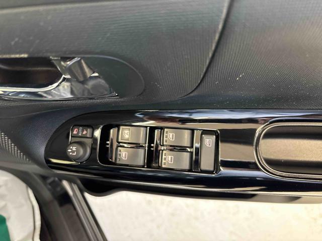 ムーヴキャンバスGブラックインテリアリミテッド SAIII4WD DVDチューナー パノラマモニター ステアリングスイッチ LEDヘッドライト/フォグランプ オートエアコン/ライト/ハイビーム/電動ドアミラー 両側電動スライドドア 運転席シートリフター(秋田県)の中古車