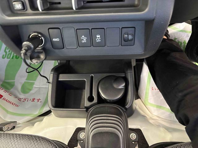 ハイゼットトラックスタンダードＳＡIIIｔパートタイム４ＷＤ　ハロゲンヘッドライト　マニュアルエアコン　ストロング防錆　ドライブレコーダー　ＶＳＣ（横滑り防止機能）　スマートアシスト（衝突安全防止機能）　リヤ４枚リーフスプリング（秋田県）の中古車