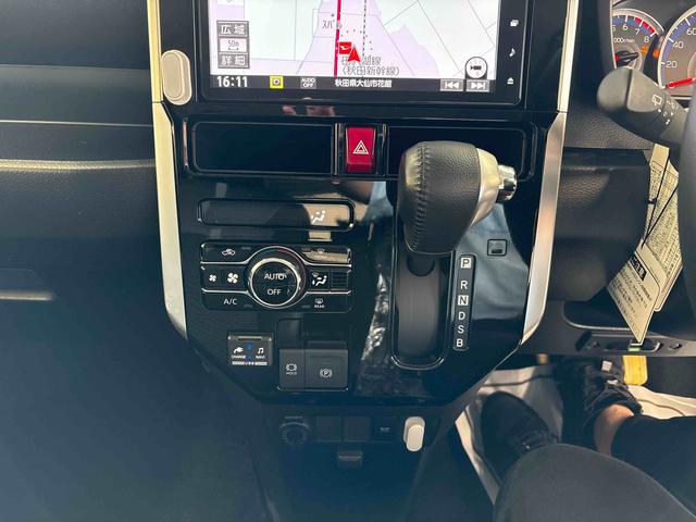 トールカスタムＧ４ＷＤ　純正ナビ　バックカメラ　リモコンエンジンスターター　ドライブレコーダー　ＥＴＣ　ＬＥＤヘッドライト／フォグランプ　電動パーキングブレーキ　クルーズコントロール　両側電動スライドドア（秋田県）の中古車