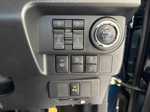 トールカスタムＧ４ＷＤ　純正ナビ　バックカメラ　リモコンエンジンスターター　ドライブレコーダー　ＥＴＣ　ＬＥＤヘッドライト／フォグランプ　電動パーキングブレーキ　クルーズコントロール　両側電動スライドドア（秋田県）の中古車