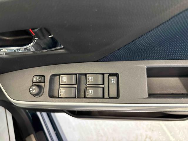 トールカスタムＧ４ＷＤ　純正ナビ　バックカメラ　リモコンエンジンスターター　ドライブレコーダー　ＥＴＣ　ＬＥＤヘッドライト／フォグランプ　電動パーキングブレーキ　クルーズコントロール　両側電動スライドドア（秋田県）の中古車