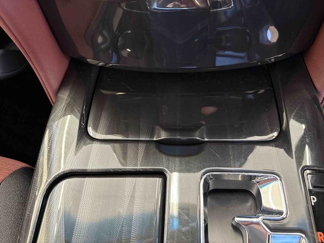 クラウンハイブリッドアスリートS Four4WD 純正ナビ バックカメラ ステアリングスイッチ ETC クルーズコントロール 電動格納ドアミラー オートエアコン/ライト チルトステアリング 純正リモコンエンジンスターター 運転席シートリフター(秋田県)の中古車