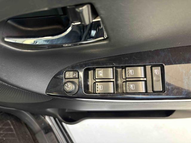 タントカスタムＲＳ　トップエディションＶＳ　ＳＡIII４ＷＤ　純正ナビ　パノラマモニター　ＬＥＤヘッドライト／フォグランプ　オートエアコン／ライト／電動ドアミラー／ハイビーム　運転席シートヒーター　両側電動スライドドア　ステアリングスイッチ（秋田県）の中古車
