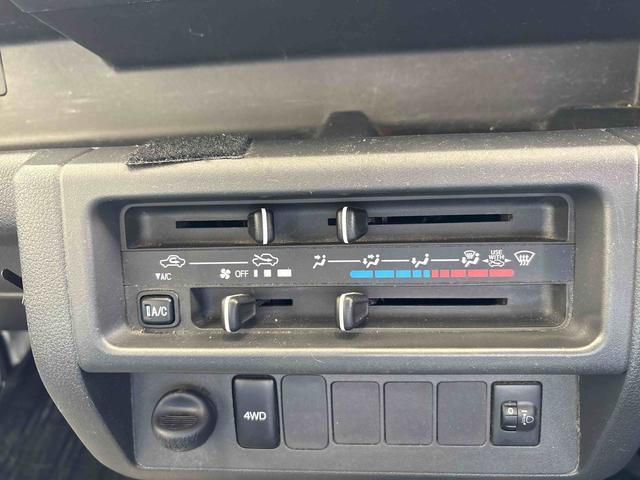 ハイゼットトラックスタンダードパートタイム4WD 社外品CD ハロゲンヘッドライト マニュアルエアコン リヤ4枚リーフスプリング KS(ストロング防錆) 荷台作業灯(秋田県)の中古車