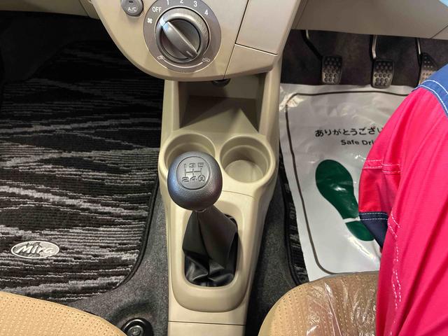 ミラＸスペシャル４ＷＤ　純正ＣＤチューナー　マニュアルエアコン　キーレスエントリー　ハロゲンヘッドライト　社外１３インチアルミホイール（秋田県）の中古車
